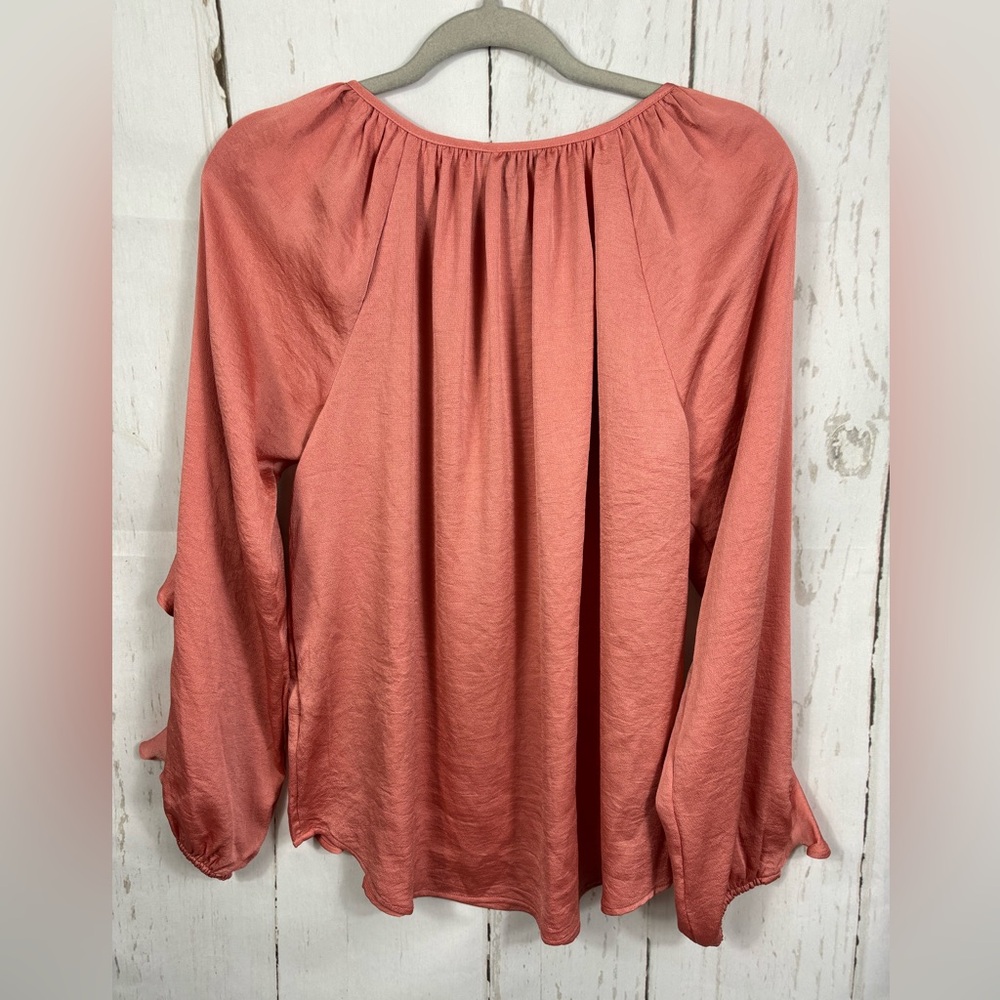 ‼️5/$25‼️ Chaps Women's Ruffle Hammered Satin Peasant Top Blouse - Picture 4 of 6